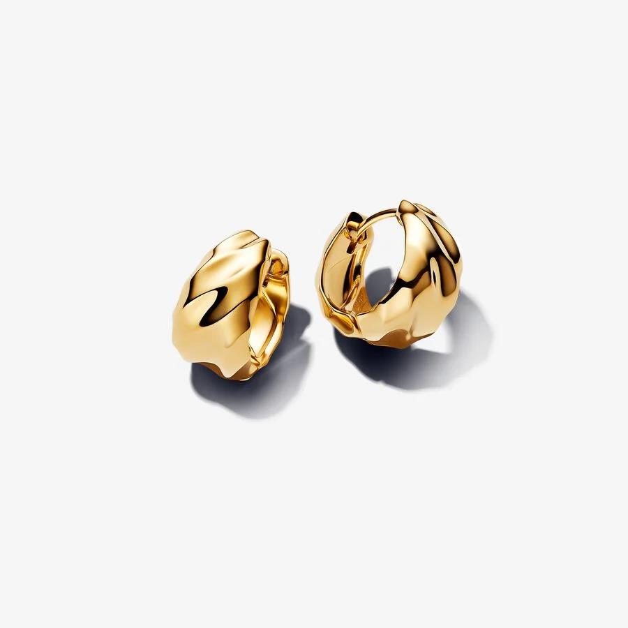 Brincos Pandora Rippled 14k gold-plated hoop earrings - Ana Joalheiros