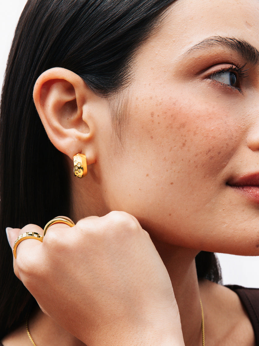 Brincos One Senhora Chess Crystal Gold