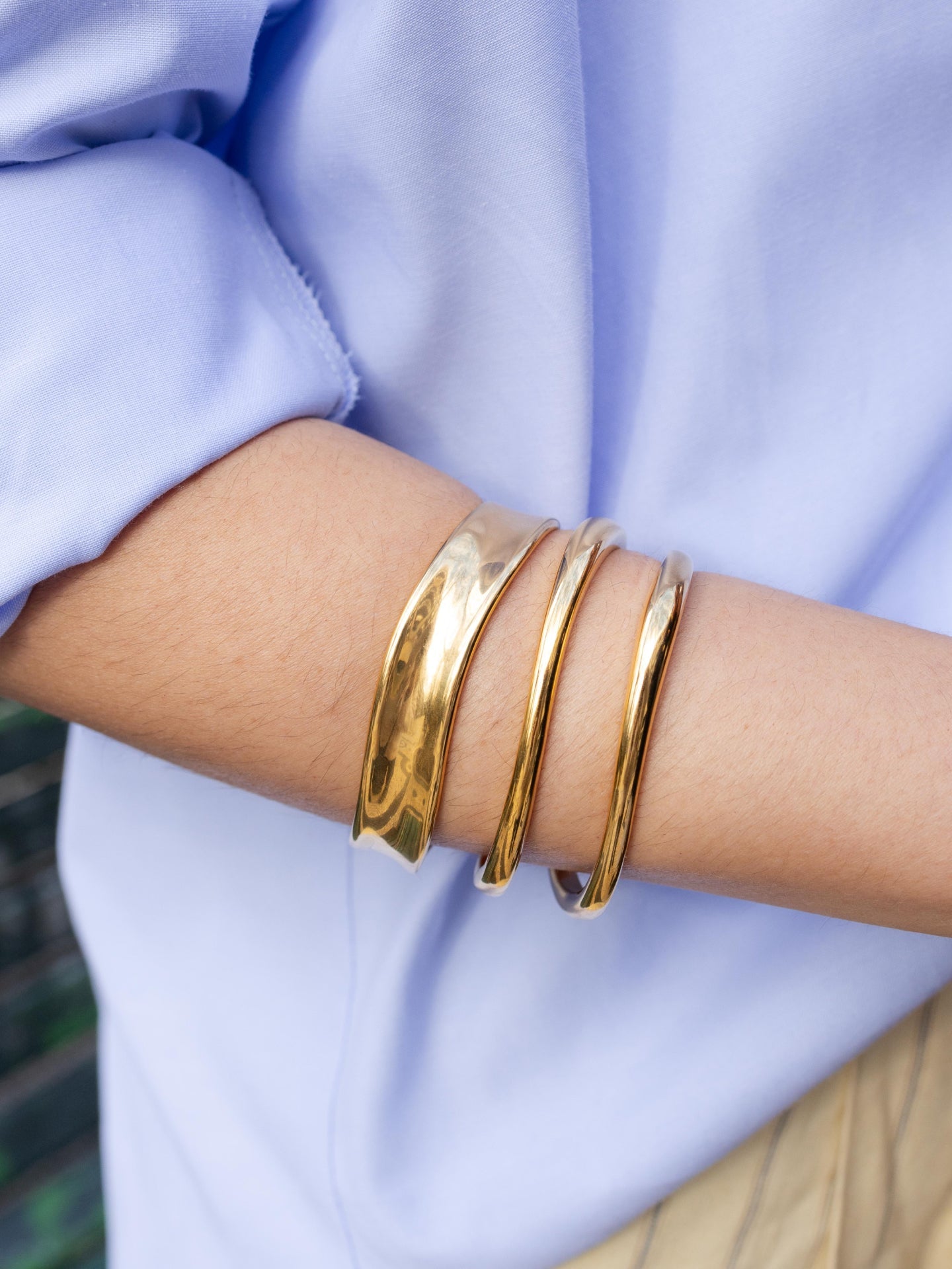 Ana Joalheiros - Pulseiras Douradas - Pulseira One Glisse Golden OJBA22G pulso