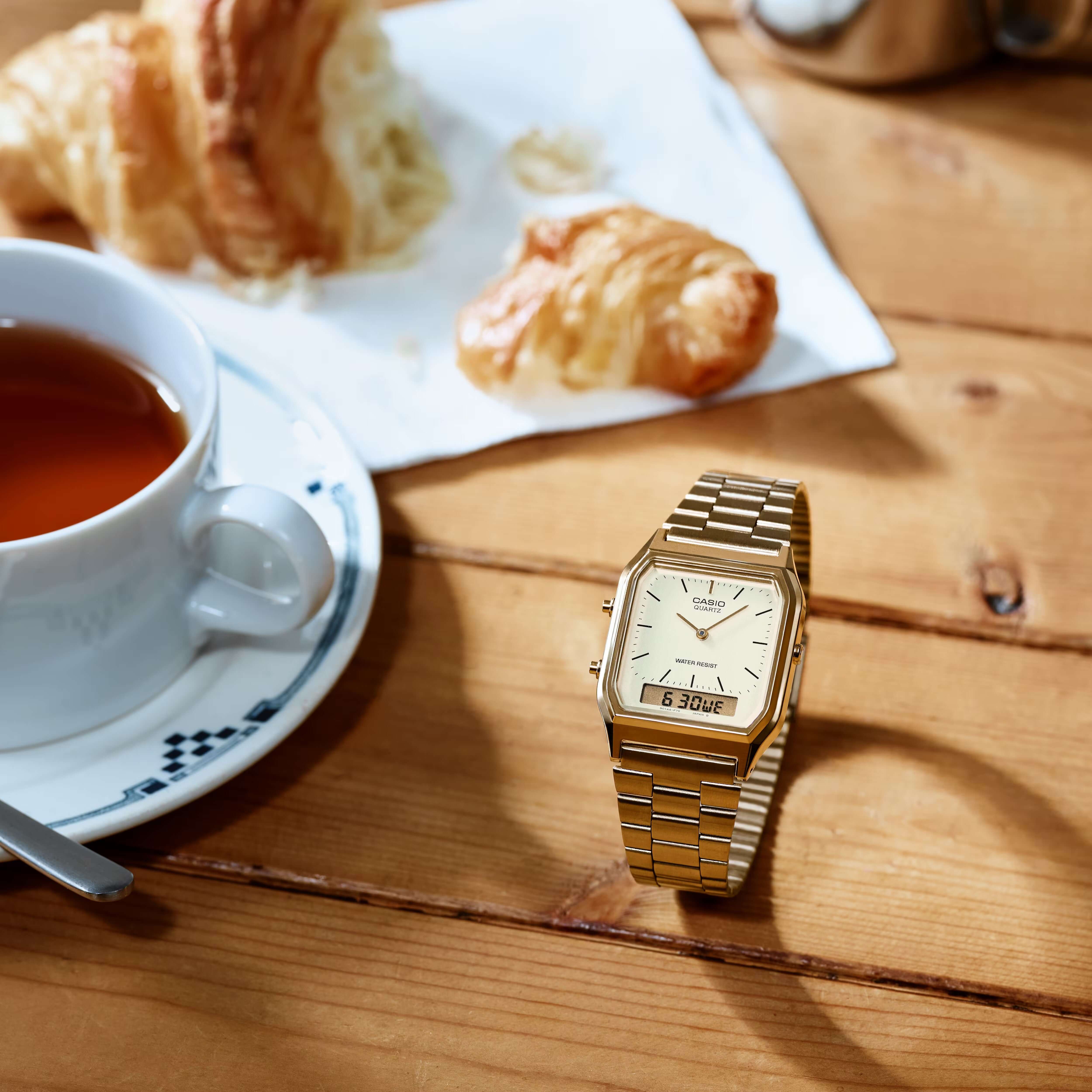 Ana Joalheiros - Casio Relógios - Relógio Casio Dourado Edgy Collection AQ-230GA-9DMQYES Caixa