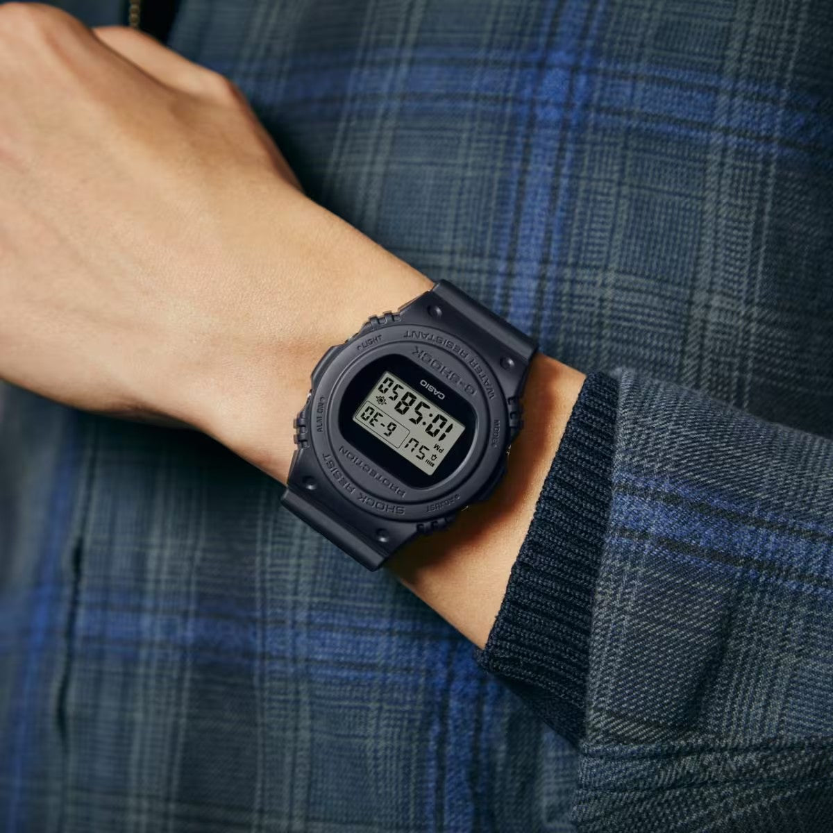 Ana Joalheiros - Relógios G Shock - Relógio Casio G-Shock Masculino DWE-5657RE-1ER no Pulso