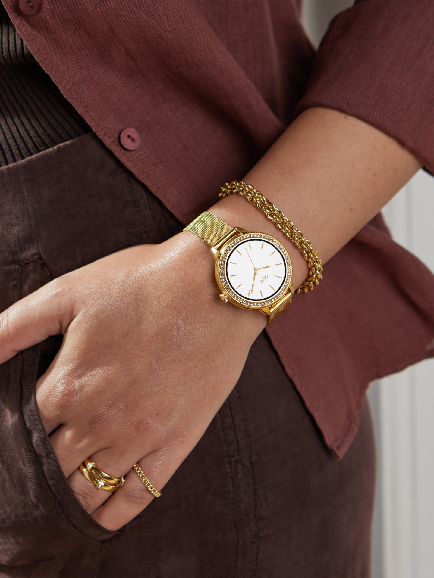 Ana Joalheiros - Relógios One - Relógio Smartwatch Mulher One Mini Spark Gold Mesh OSW9810GM51L no Pulso