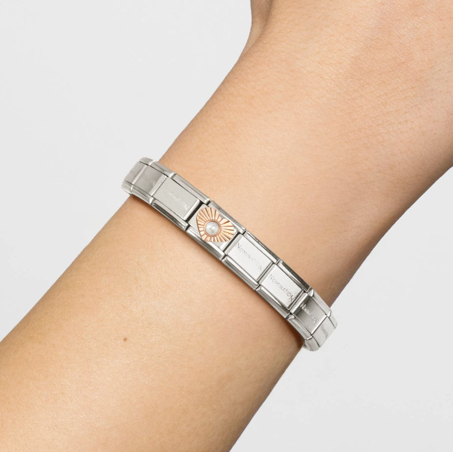Charm Link Nomination Coração com Pérola