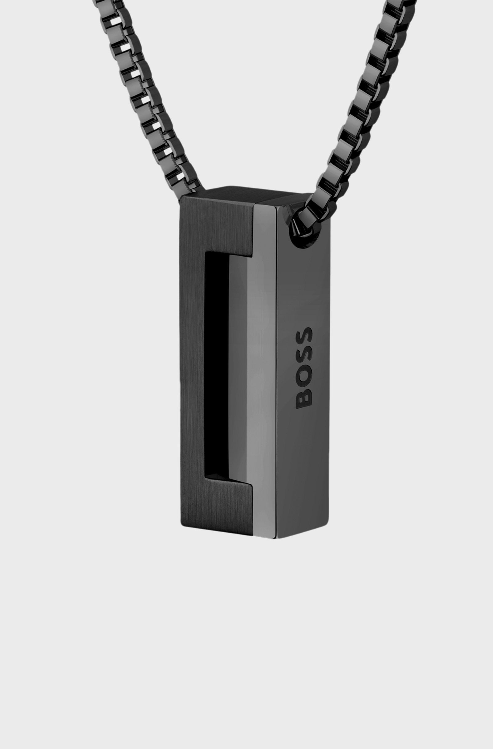 Brushed and polished Boss necklace