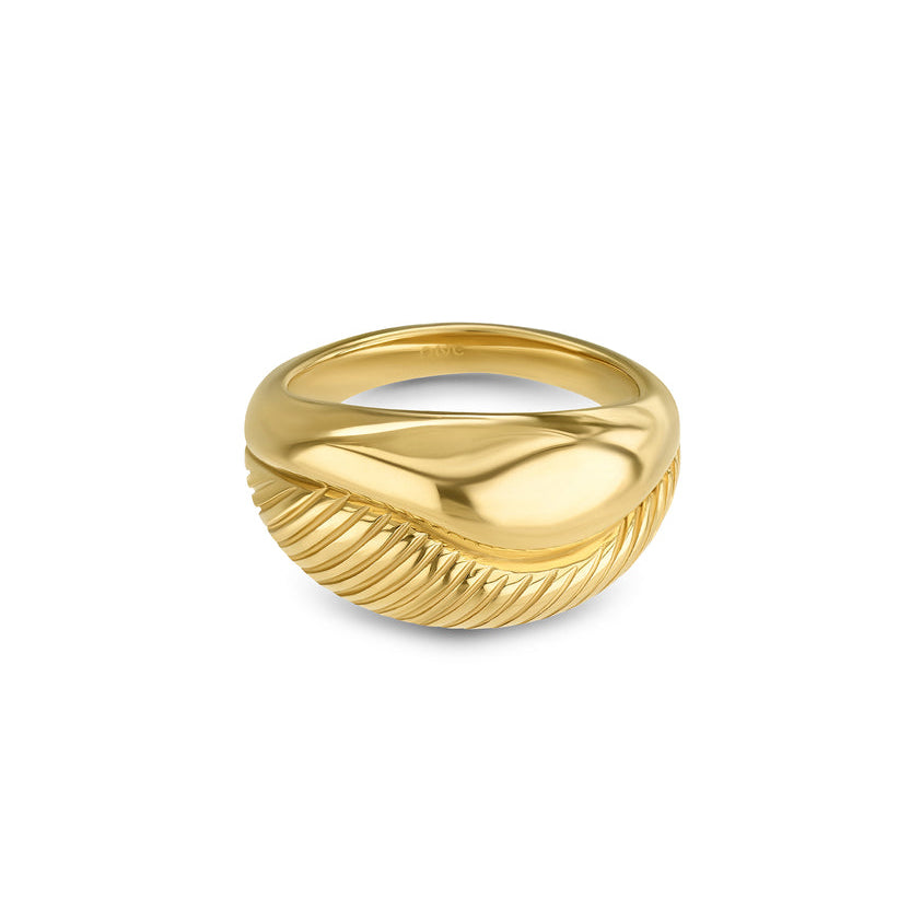 Ana Joalheiros - Anéis One - Anel dourado One Plisse Golden OJPLR01G-6 