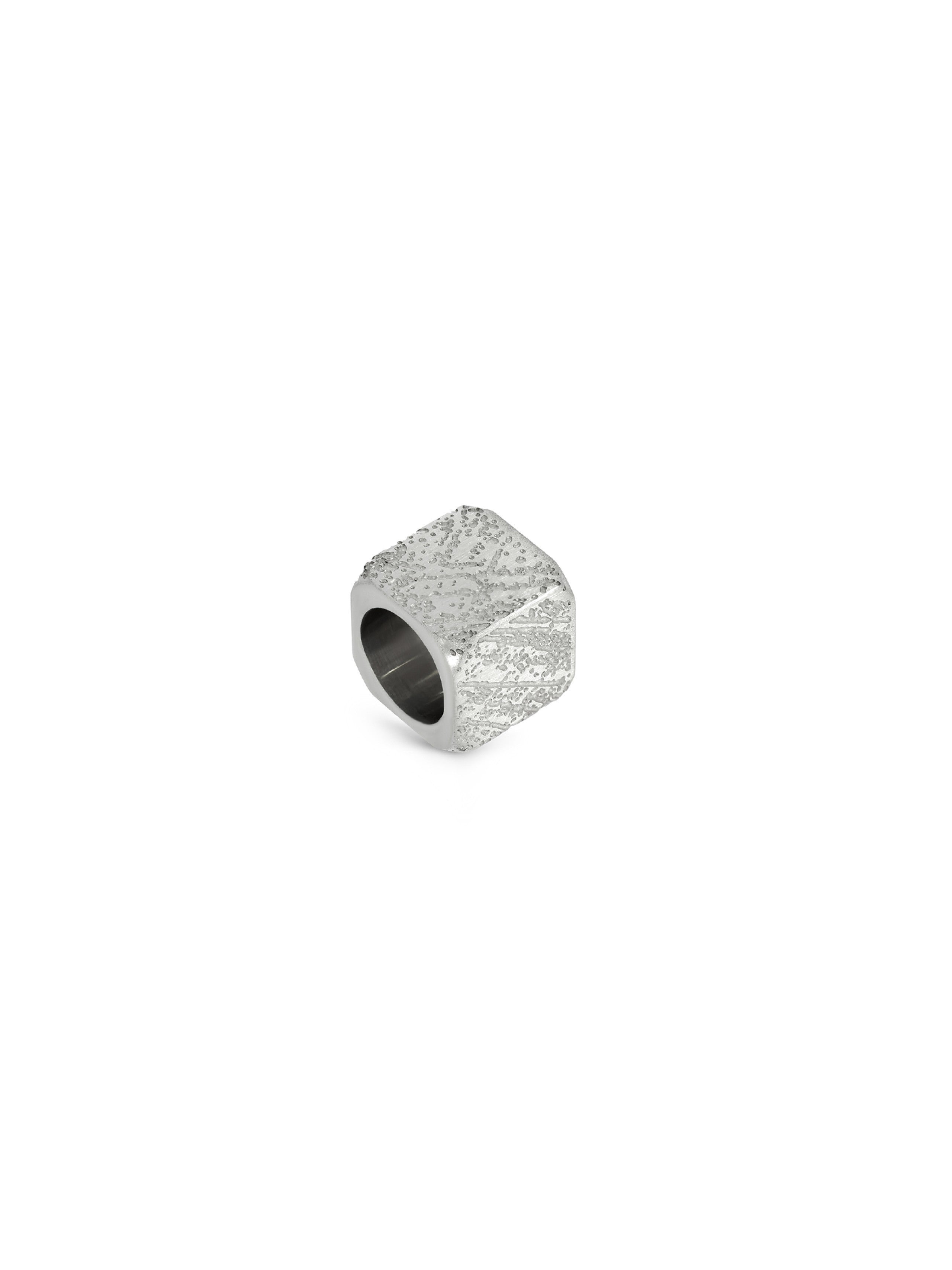 Ana Joalheiros - Peças One - Charm One One Men Silver Textured OAMM5104SS