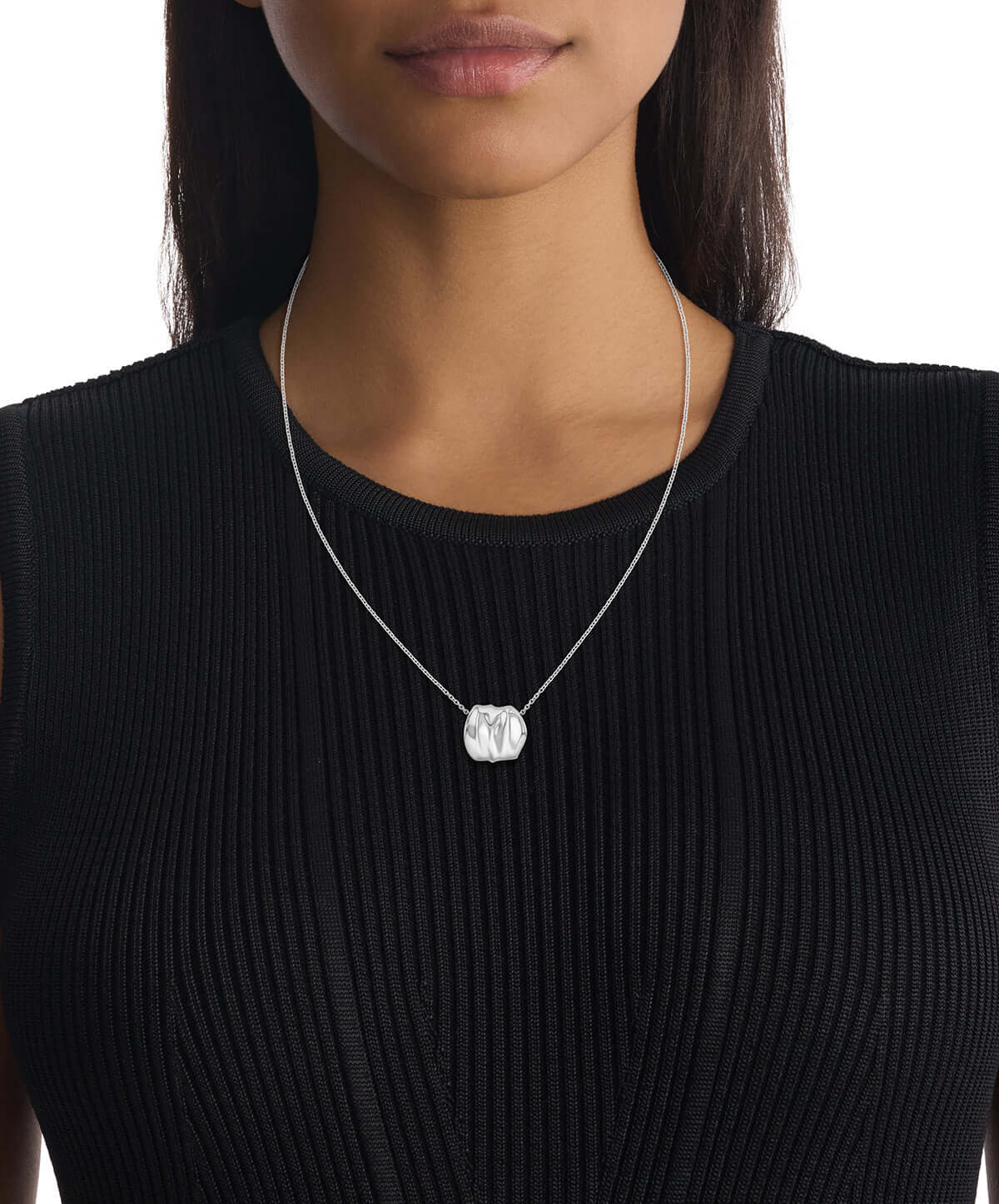 Ana Joalheiros - Colares Prateados - Colar Prateados Calvin Klein Elemental 35000638 pescoço