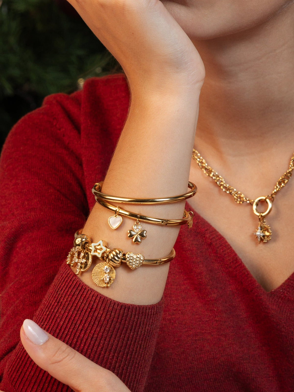 Ana Joalheiros - Pulseiras Douradas - Pulseira One Energy Master Golden  OJEBM03G-M pulso