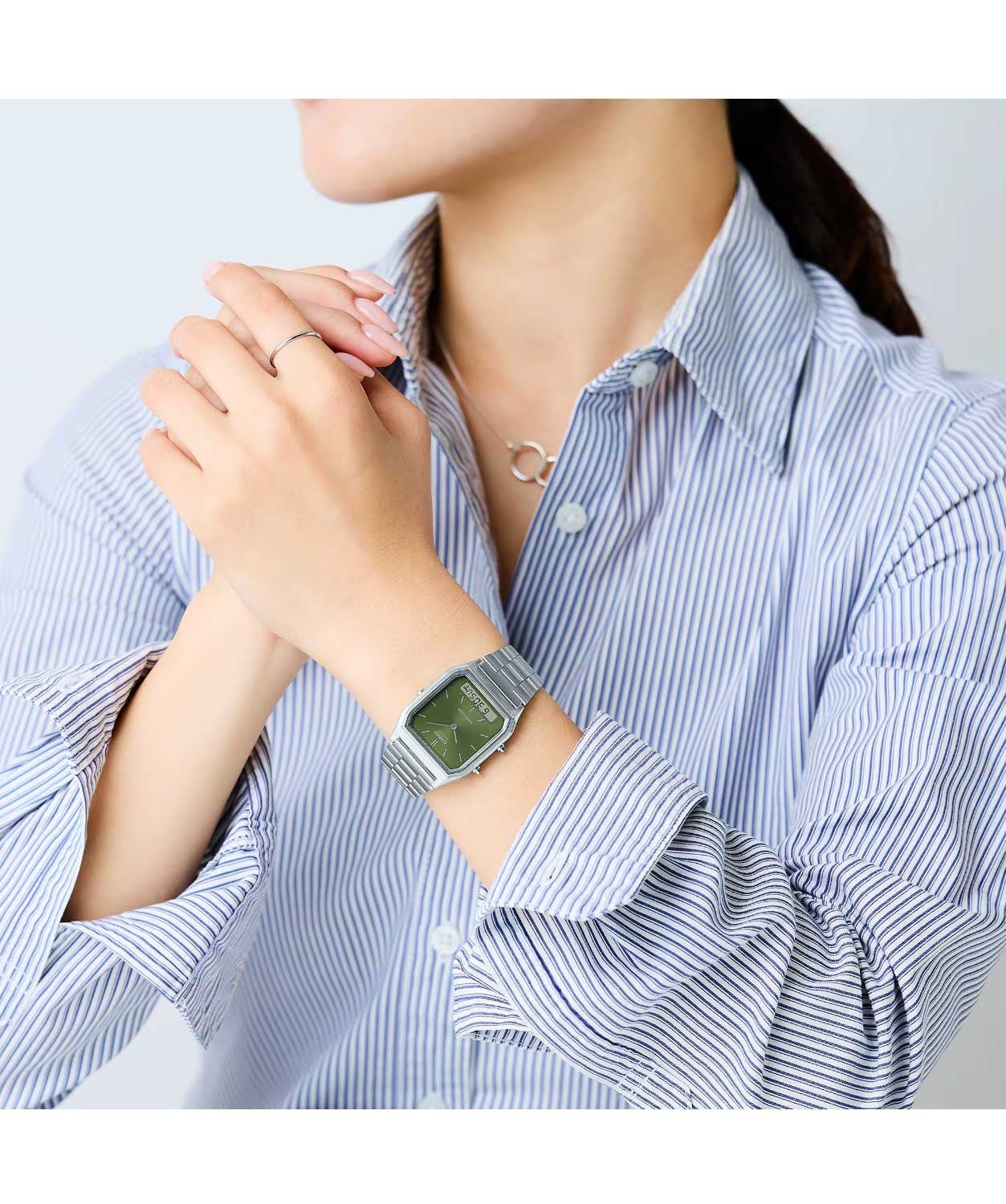 Ana Joalheiros - Relógios Casio - Relógio Casio Vintage AQ-230A-3AMQYES no Pulso