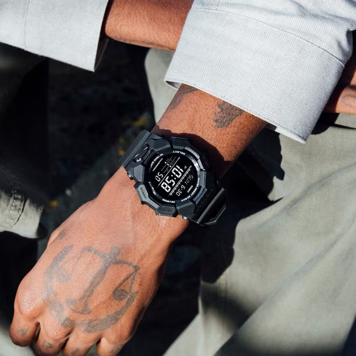 Ana Joalheiros - Relógios G Shock - Relógio Casio G-Shock Masculino Série GD-010-1A1ER no Pulso