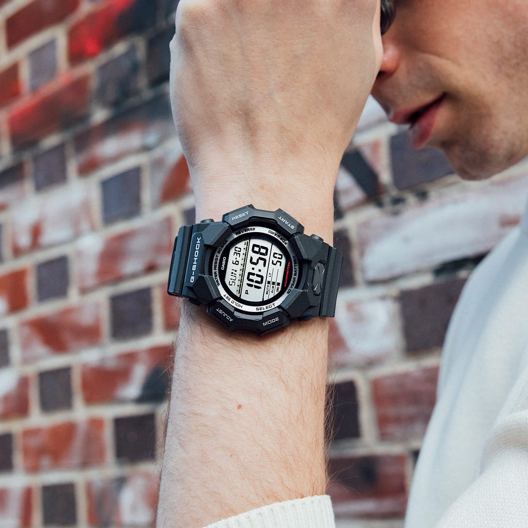 Ana Joalheiros - Relógios G Shock - Relógio Casio G-Shock Masculino Série GD-010-1ER no Pulso
