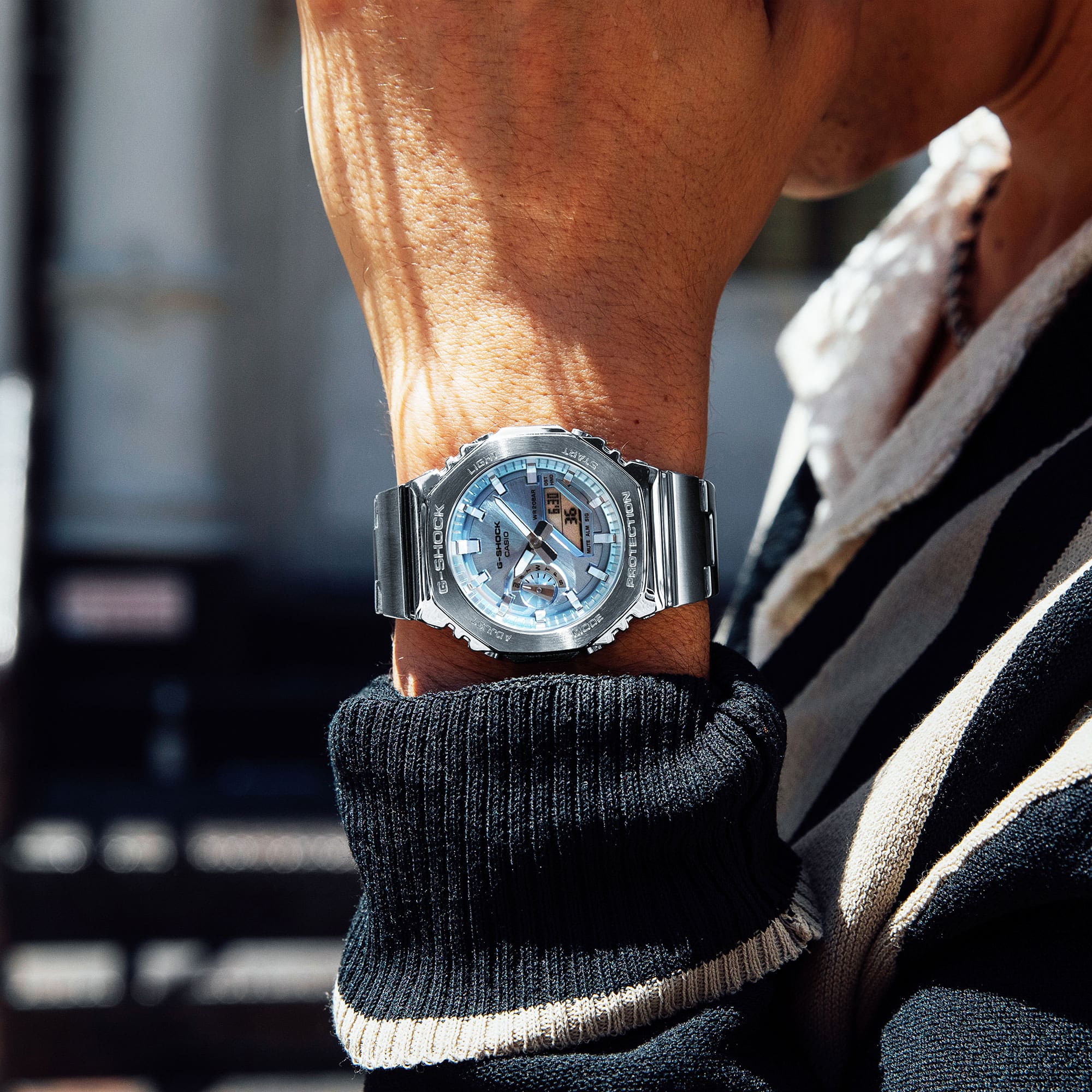 Ana Joalheiros - Relógios G Shock - Relógio Casio G-Shock Masculino Series GM-2110D-2AER no Pulso