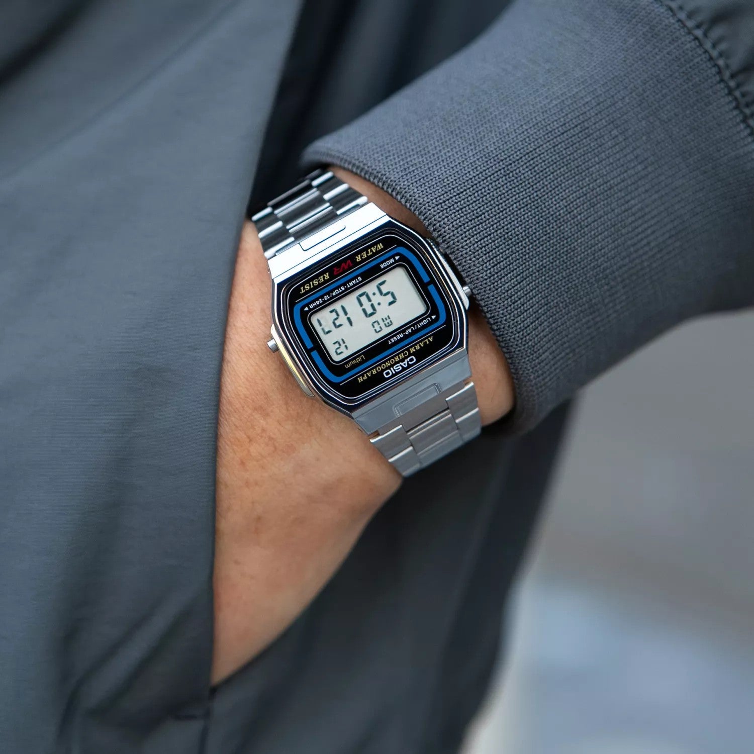 Ana Joalheiros - Relógios Casio - Relógio Casio Vintage Iconic A164WA-1VES no Pulso