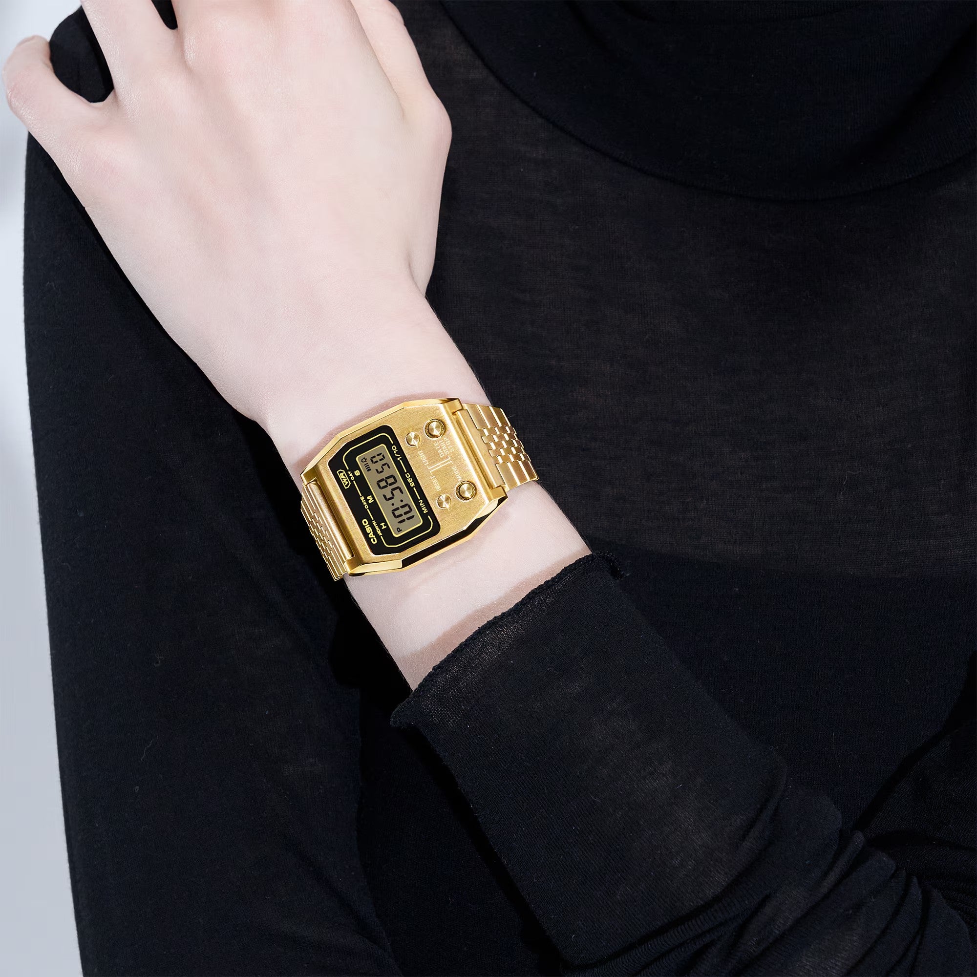 Ana Joalheiros - Relógios Casio - Relógio Feminino Casio premium Collection A1100G-5EF no Pulso