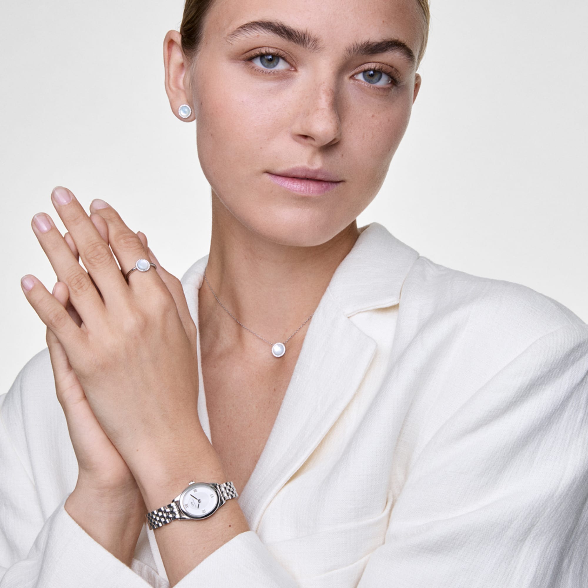 Ana Joalheiros - Relógios Daniel Wellington - Relógio Daniel Wellington Ophelia Mini Silver DW00100808 no Pulso
