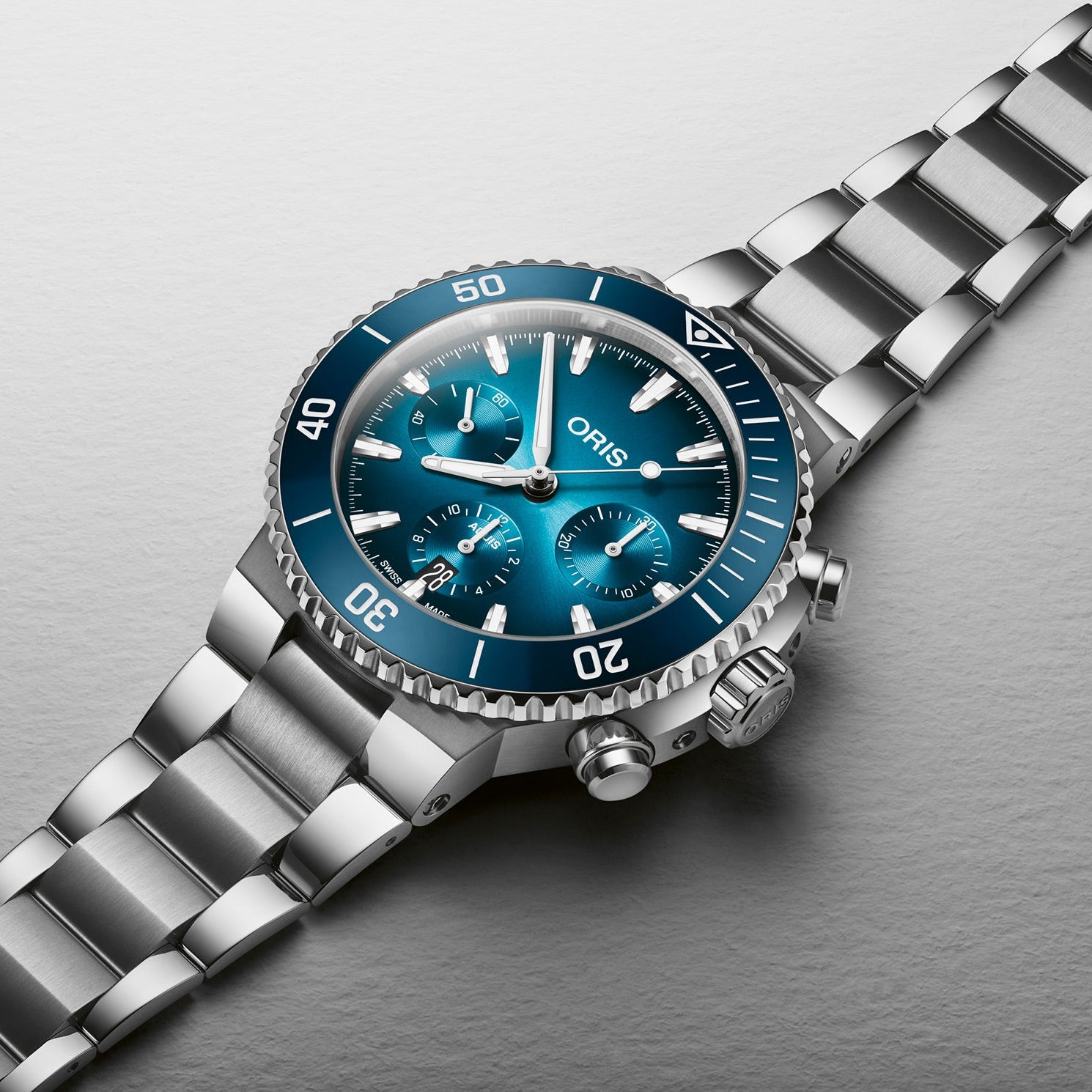 Ana Joalheiros - Relógios Oris  - Relógio para homem Oris Aquis Chronograph OR771.7793.4155 Lateral 