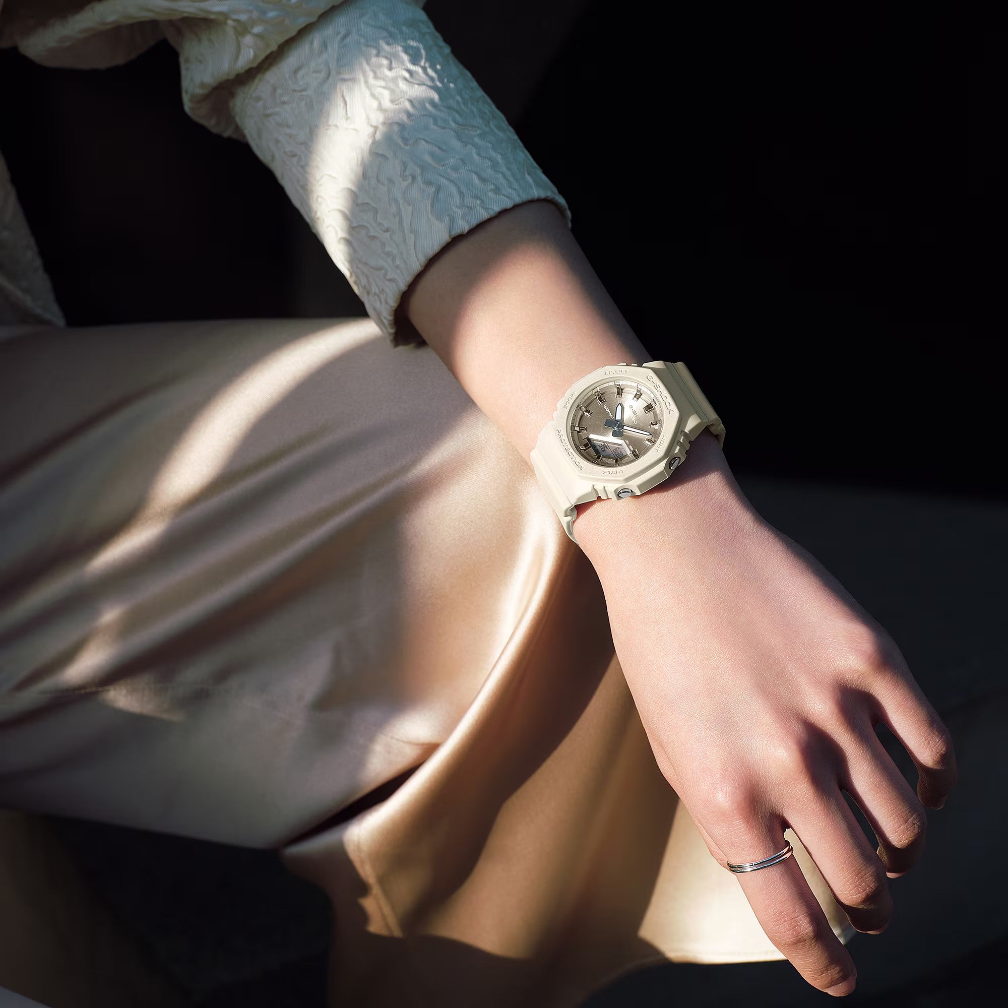 Relógio Casio G-Shock  Woman GMA-P2100ST
